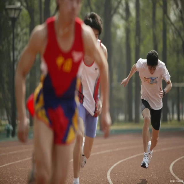 拜仁伤病问题成争冠路上隐患